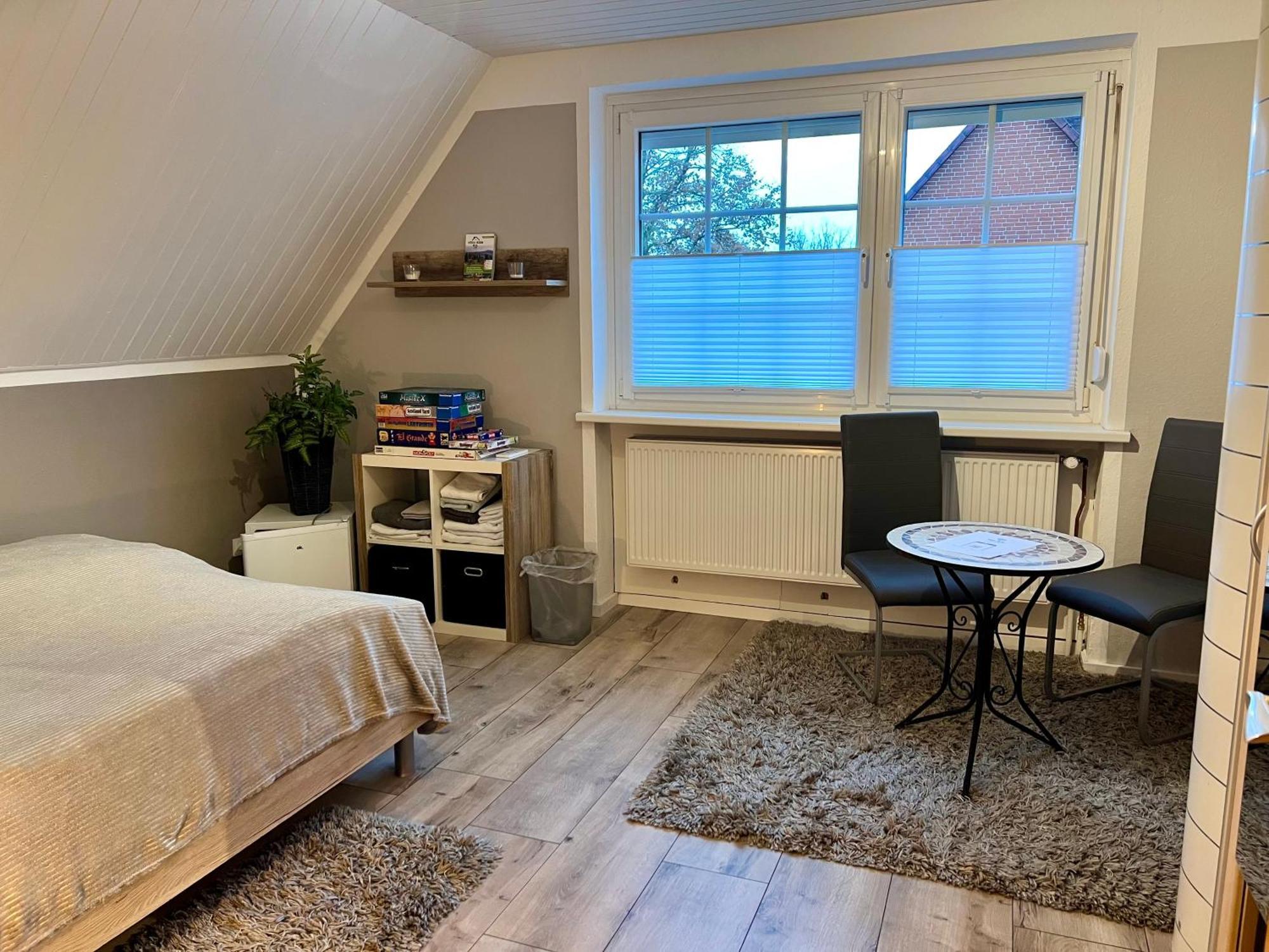 Zimmer M. Doppelbett, Zustellbett F. 3. Pers. Mgl. Reppenstedt 외부 사진